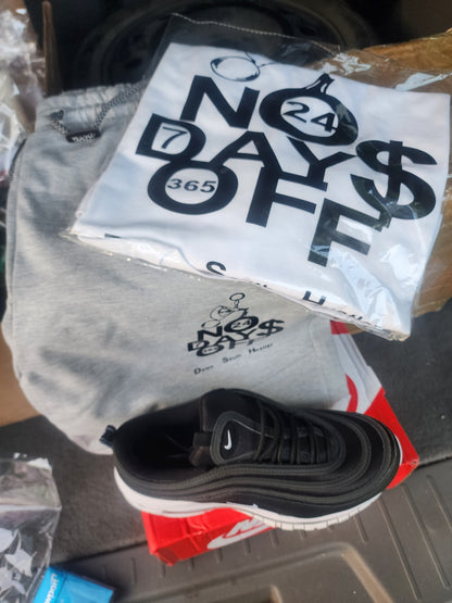 D.S.H. Label 'NO Days off' Fit